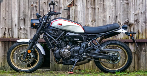Yamaha XSR700 XTribute